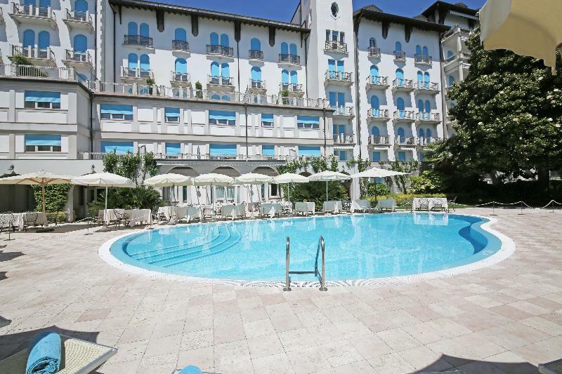 Hotel Savoy Palace Гардоне-Рив'єра Екстер'єр фото