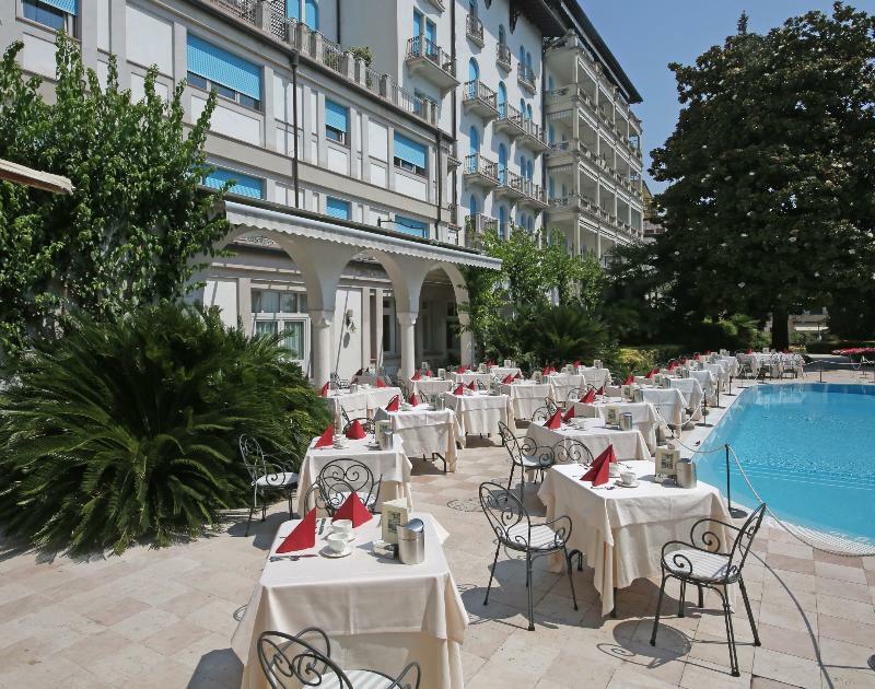 Hotel Savoy Palace Гардоне-Рив'єра Екстер'єр фото