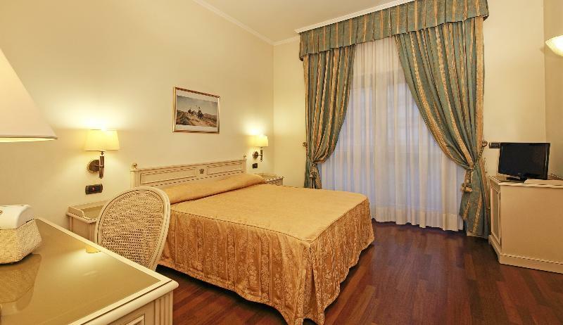 Hotel Savoy Palace Гардоне-Рив'єра Екстер'єр фото